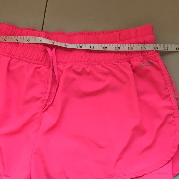 Lorna Jane Active Original Run Shorts pink size Medium - Picture 9 of 13